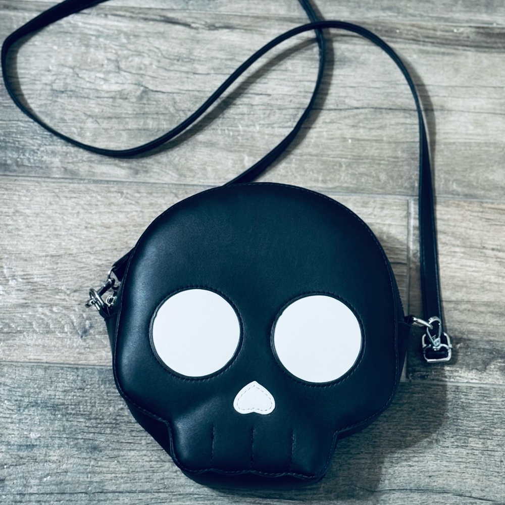 Black Skull Crossbody Bag
